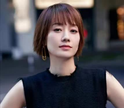 马伊琍刚刚收到5000万的片酬，就看见闺蜜找她借40万元的短信，她再三嘱咐助理：