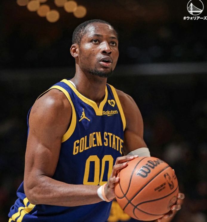 所有的交易都在等勇士，勇士在等库明加
市场上都知道勇士要动库明加，会积极参与到交