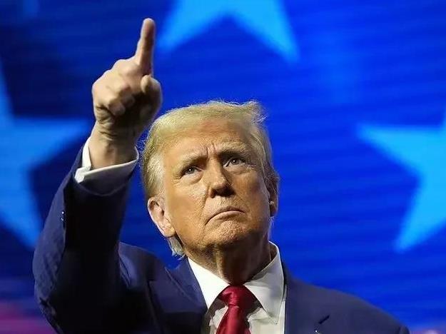 特朗普表示
拜登真了不起
让美国的教育
在全世界
排名第一
是倒数第一