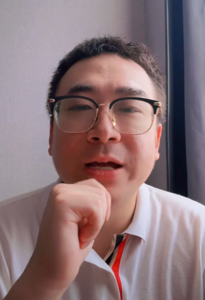 云昊今天上午简短直播，不是为了卖货，而是有些话不吐为快！
千骨居然把云昊告到了叔