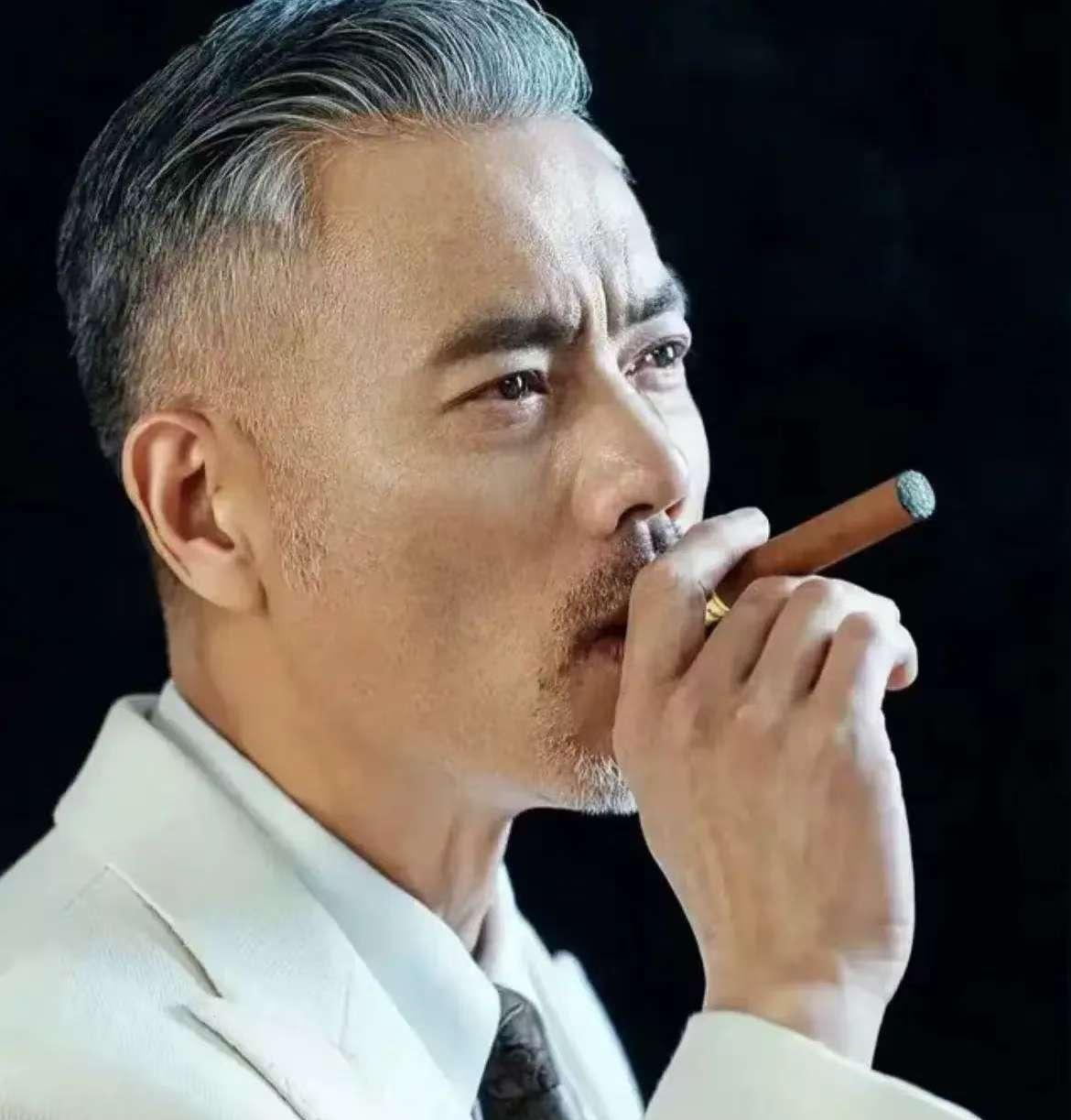 有些话虽然听着扎心，但早点活明白，就能少走很多弯路。人际交往的底层逻辑其实就是价