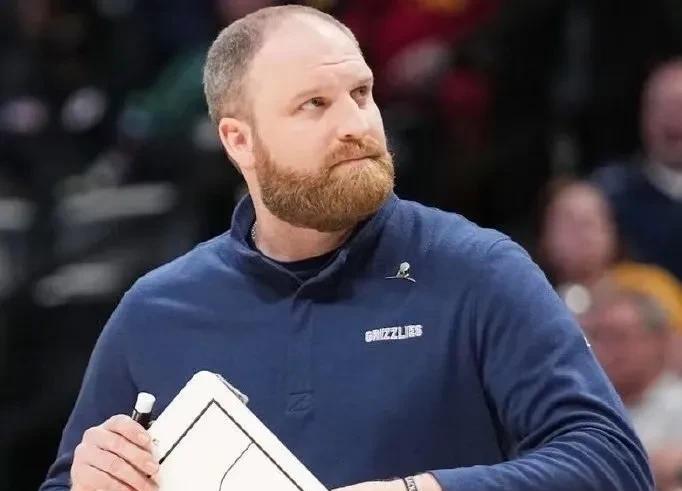 NBA主教练果然是高危职业？
孟菲斯灰熊队解雇带队六年来球队历史上战绩第一的主教