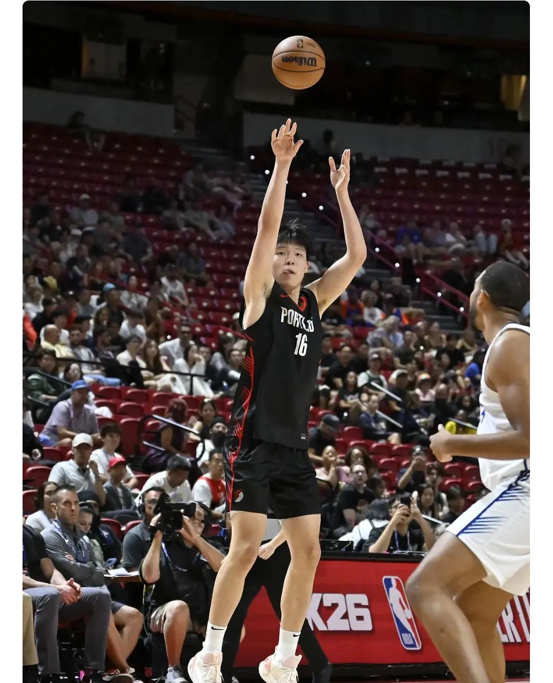 他还不具备实力，他在想干什么，他能成功吗，他不要去，这一切来源于NBA选秀大会，