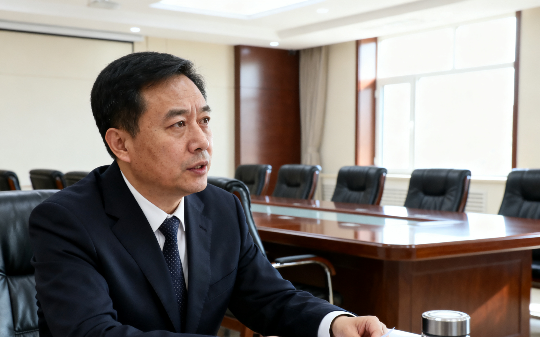 黑客不讲武德，只删存款数据，不碰贷款？县长大人，我们书读得少你别骗我