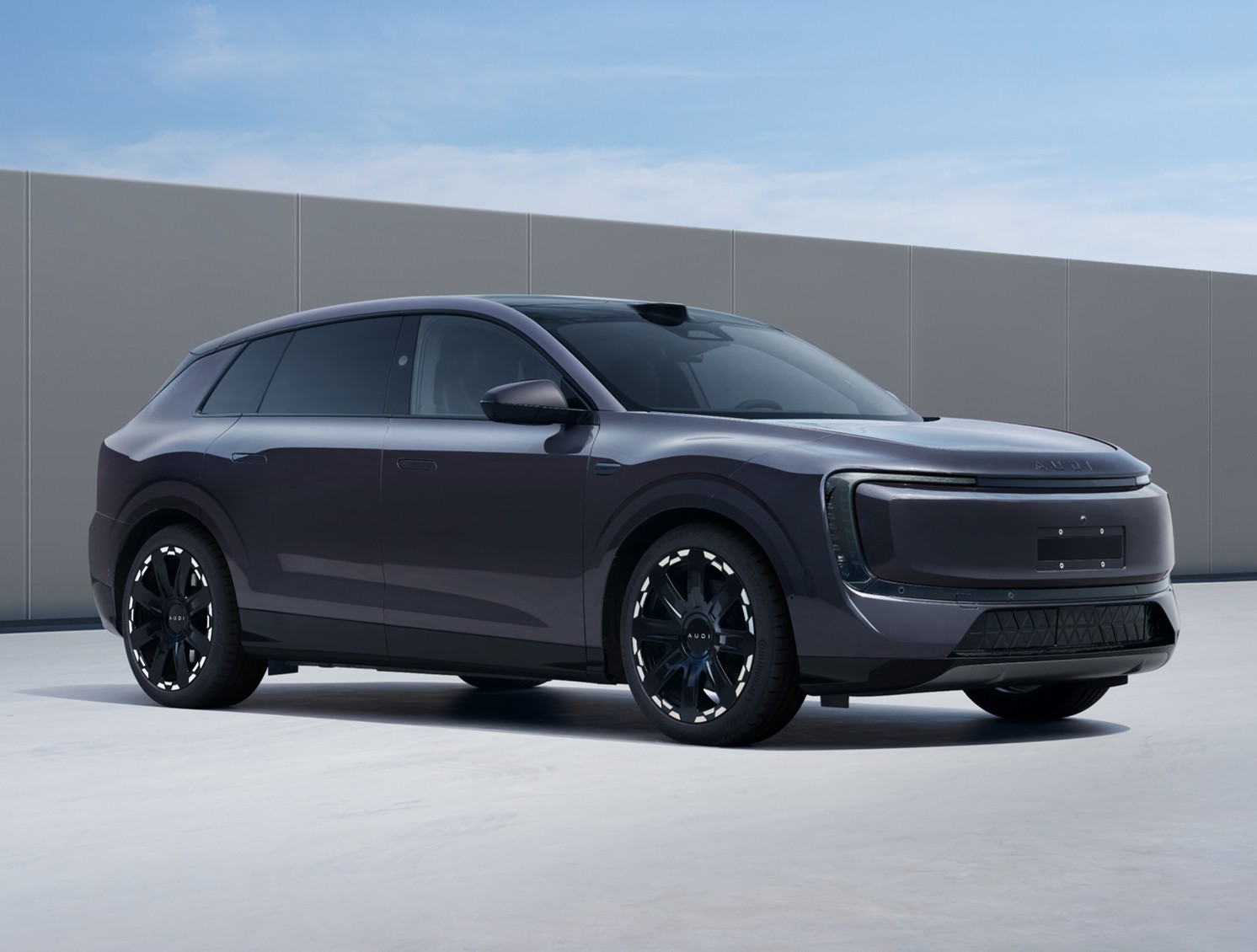 奥迪AUDI E7 X曝光：轴距超3米，2026年上市