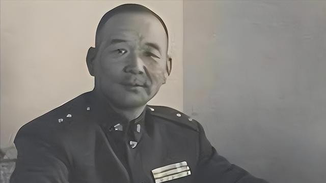 1943年我军活捉一国军副司令，陈毅下令：混在俘虏中，让他逃走