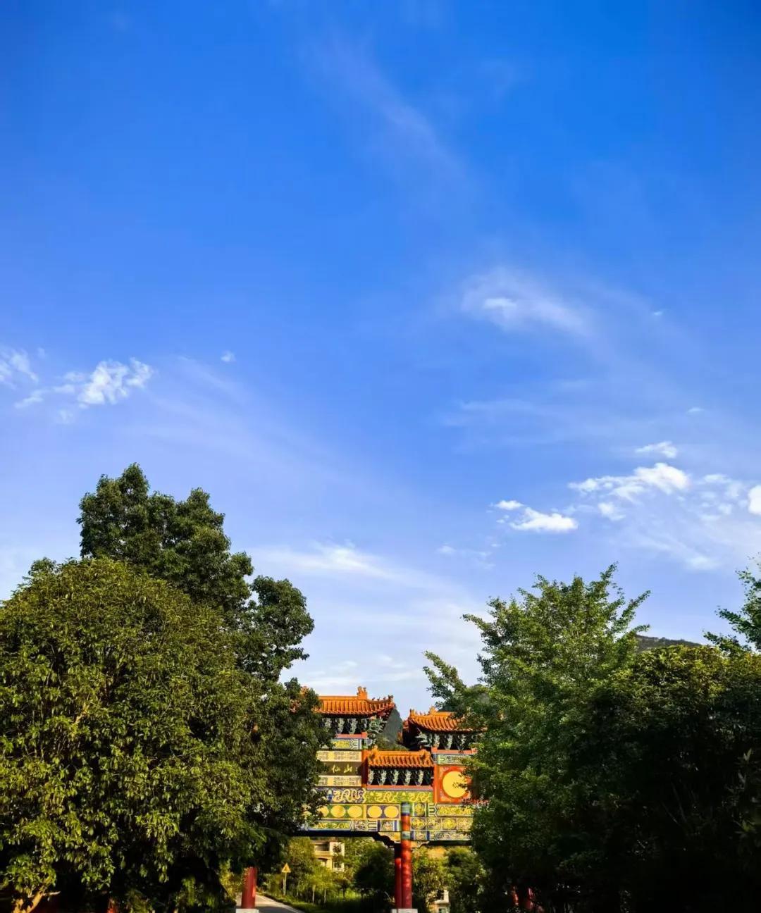 世人皆醉的地方，猜一猜这是哪里？[吃瓜群众]
