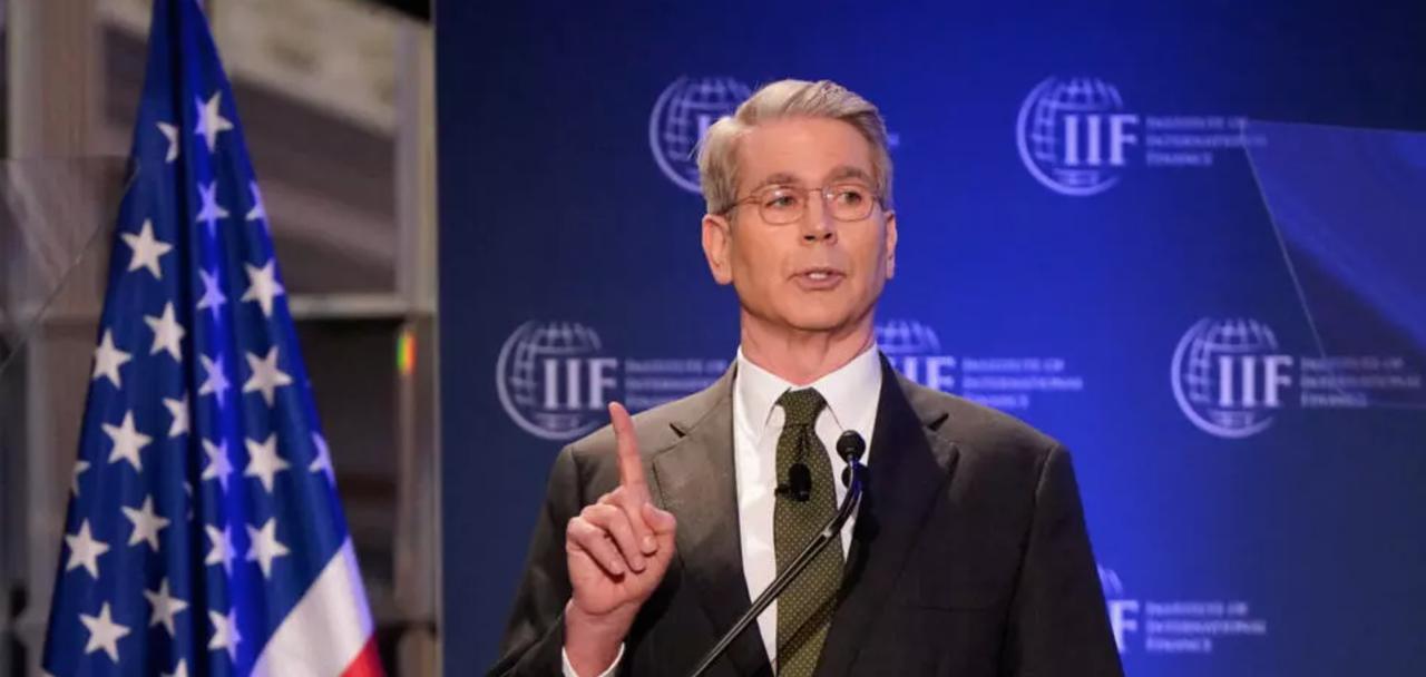 美国财长贝森特恶意污蔑和指责中方“阻止对印度出口关键矿产”。
个人看法是，美国真