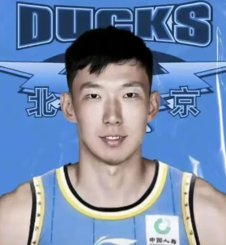大家有没有发现一个现象，周琦在北京男篮打球，感觉比在广东男篮打球猛多了，甚至出现