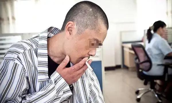 这是一个女人拯救一个男人的故事！
说是江西一位姓张的男子，在1989年已经是年入
