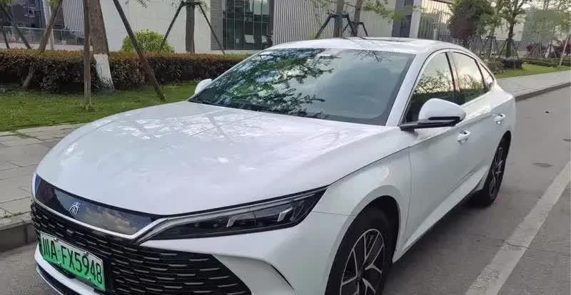 比亚迪为什么这么早停产燃油车? 比亚迪早停产燃油车是多种因素促成的。从销量构成看