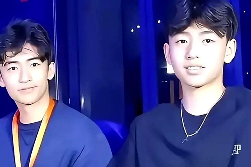 谢霆锋千不该万不该做的事，没想到做的那么理所，那么的理直气壮！
这两天北京某火锅