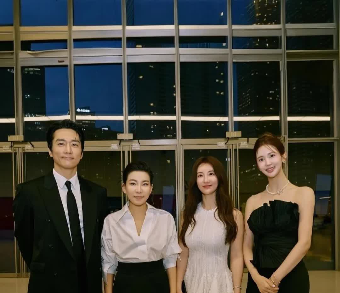 9日，演员李多海在自己的Instagram上上传了多张照片。公开的照片中，李多海