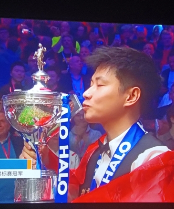赵心童效应，会影响中国青少年对未来职业的选择。
赵心童登顶世界冠军，全网火了，火