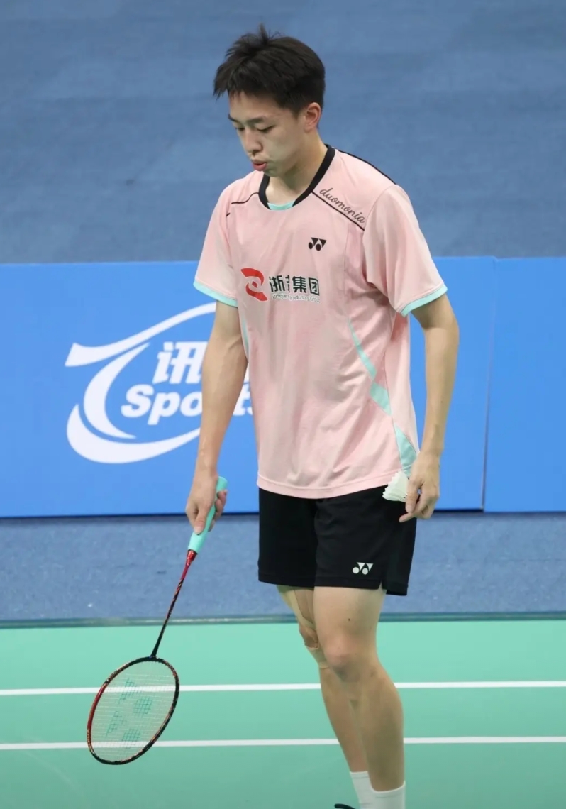 孙超重返国家队的可能性较大。

他近期赛事表现优异，展现出了较强的实力，且全运会