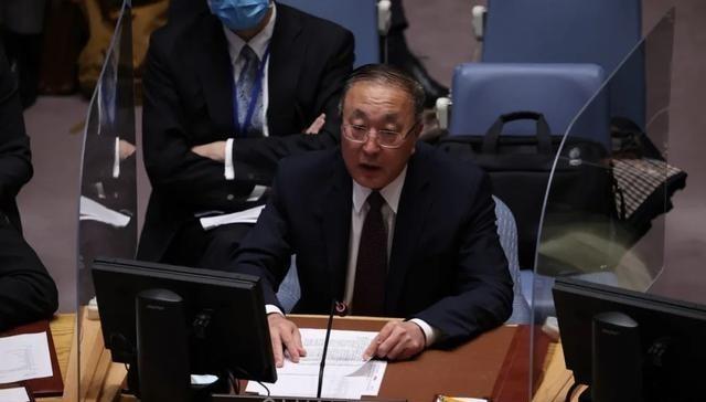俄罗斯战略专家曾在接受采访时表示，如果中国继续在俄乌冲突中保持中立，俄罗斯可能要