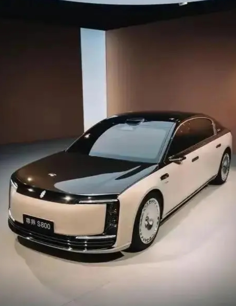 三年后，“蔚小理”可能集体进ICU？这话听着刺耳，但市场的倒计时已经嘀嗒作响。不