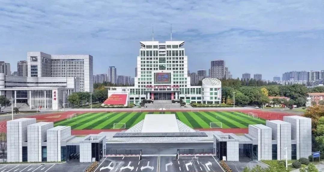 上军校，你一入学就走进了五所大学
现在正是高考及填报志愿的关键时刻，今年我军又成