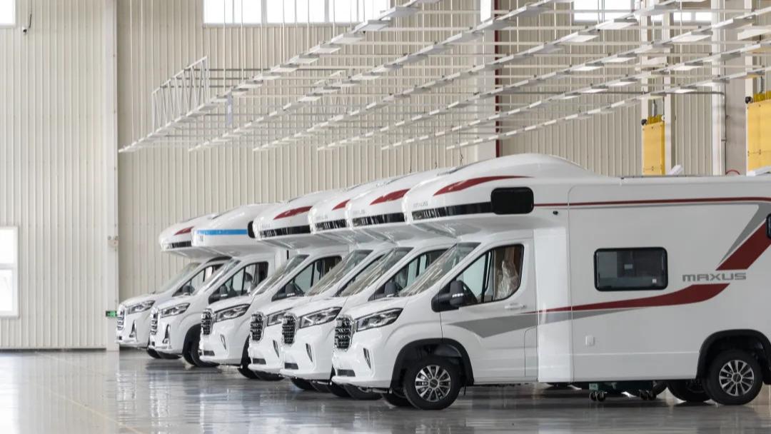 混动赋能，原厂智造：上汽大通PHEV房车破解能源焦虑，开启旅居自由新时代