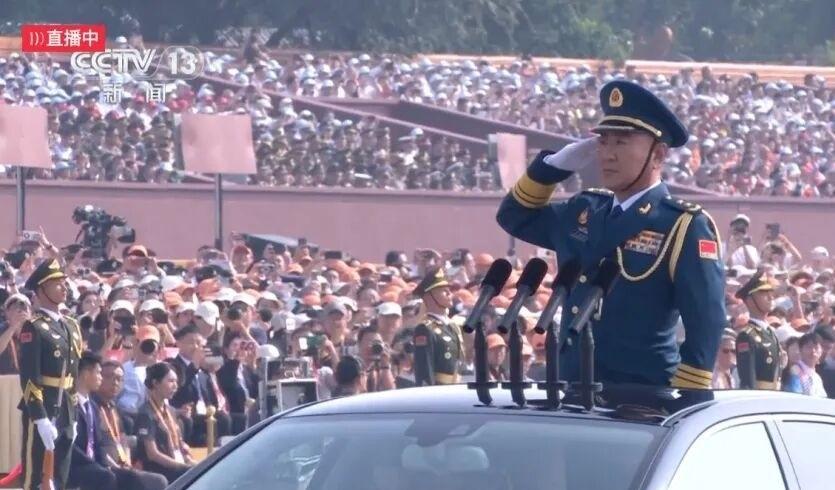 小细节无人注意？本次阅兵分列式和以前有明显不同:级别下调，将军不参加了
从未见过