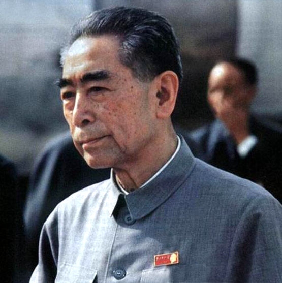 周总理看到刘少奇故居没有人打理，说我们要尊重历史