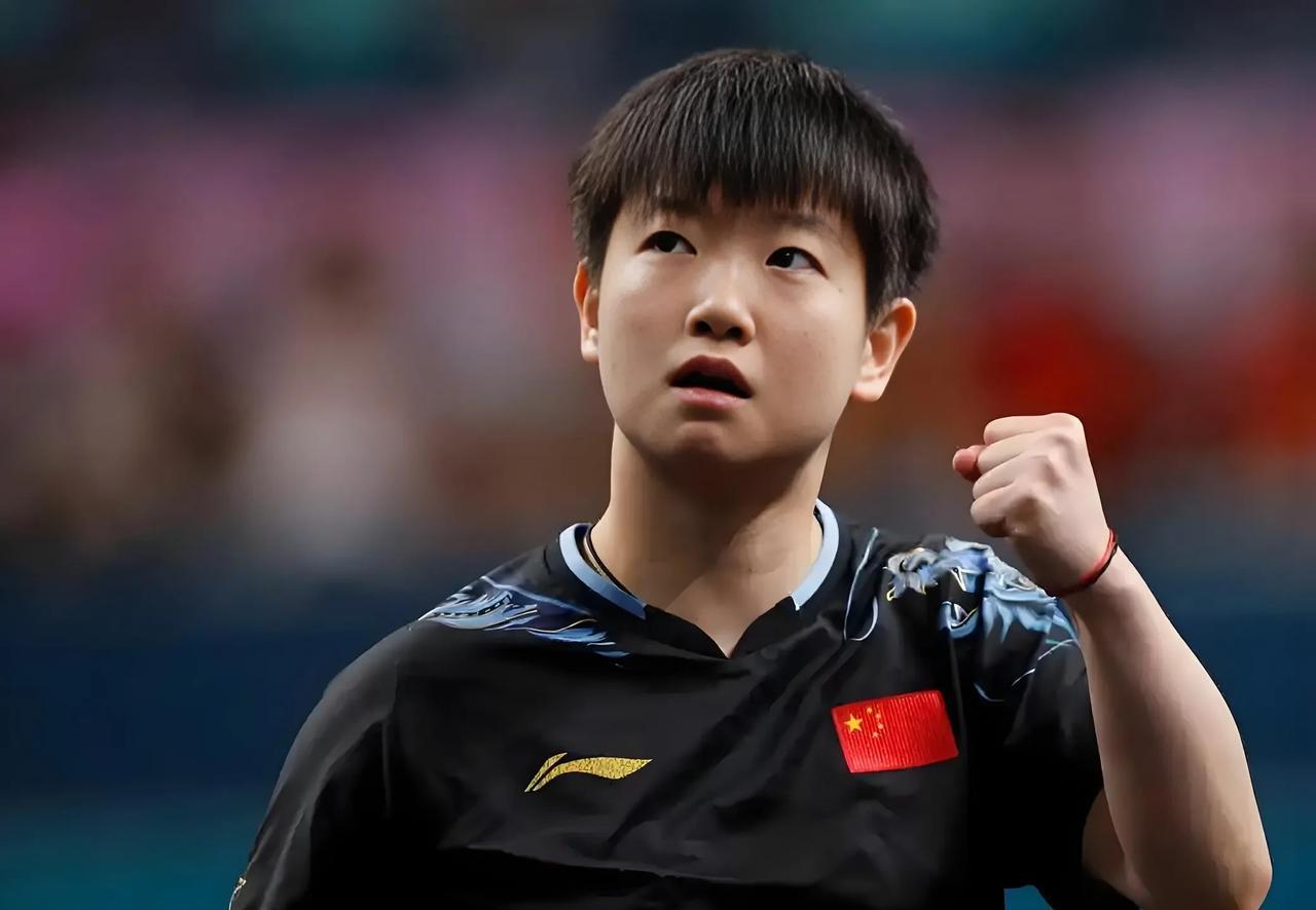 把暴力莎惹毛了后果很严重
北京时间5月23日下午，2025年多哈世乒赛女单1/4