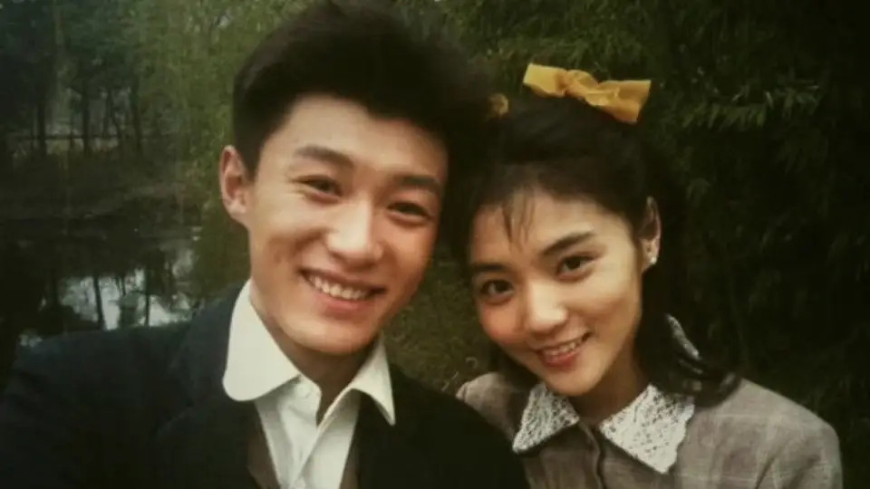 代旭儿子小名“代劲”走红，15年姐弟恋与奶爸日常引全网热议