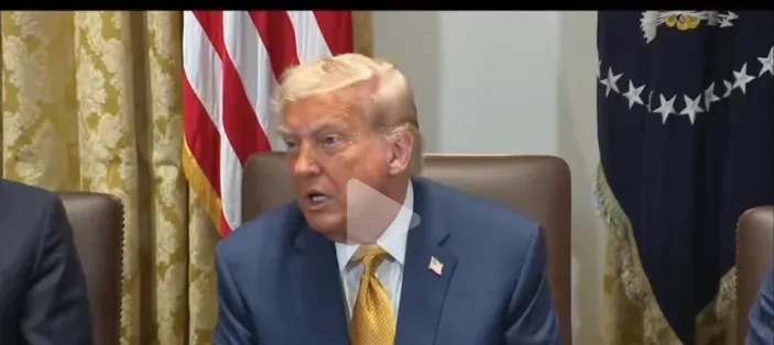 美国没乱套因为奴性深











美国社会没崩盘，真不是什么韧性强！别