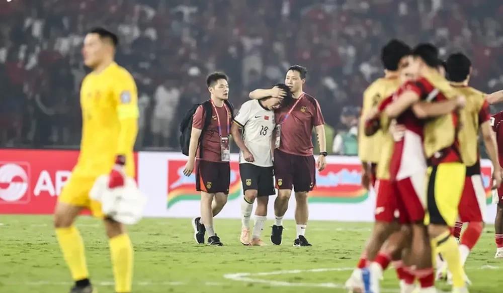 国足0-1印尼，无缘2026世界杯，范志毅犀利点评，句句扎心！
“又一项历史记录