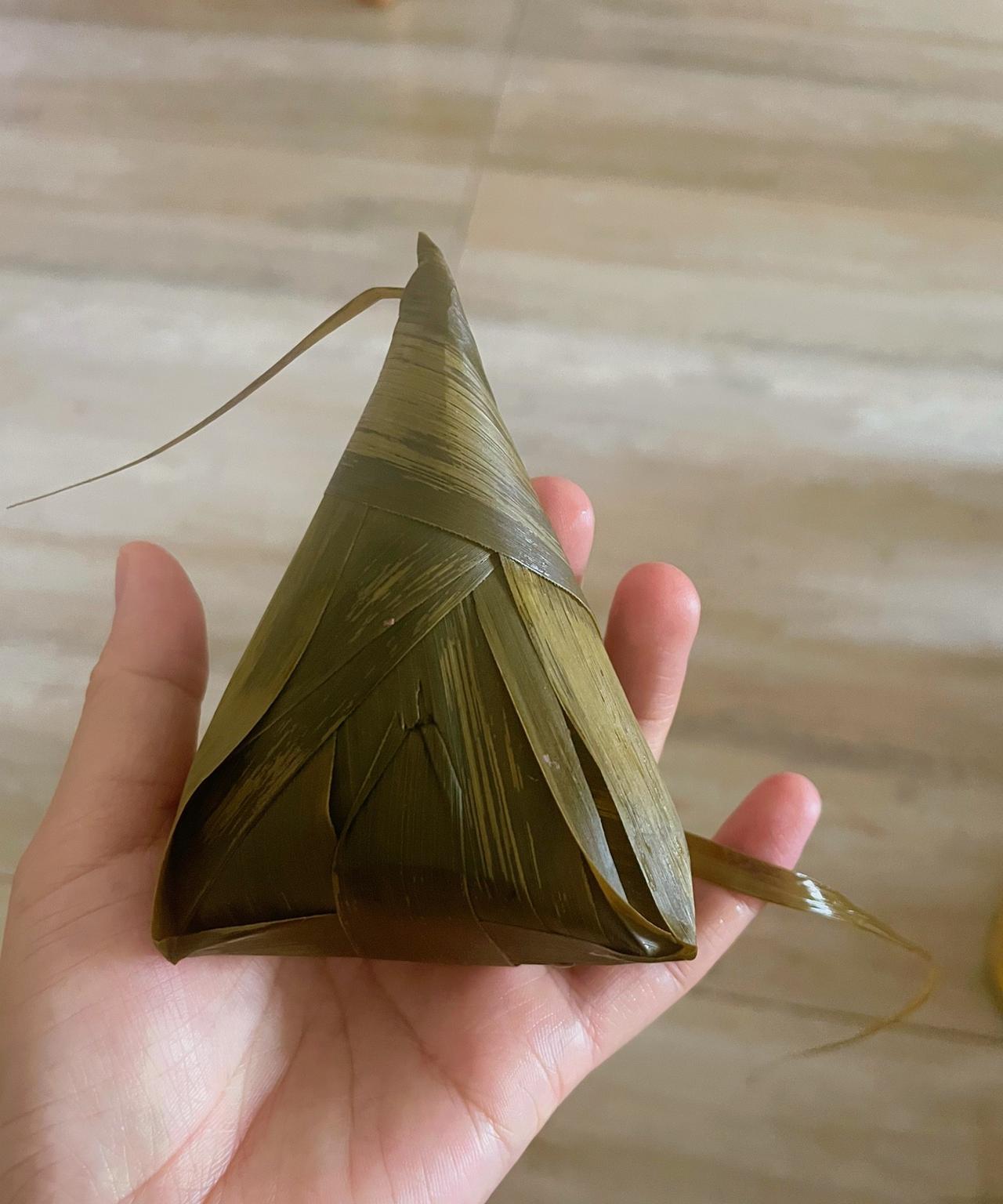 一觉睡到8点多
6点多醒了 刷了会手机 继续在窝里睡
懒懒的起来 就开始想着吃什