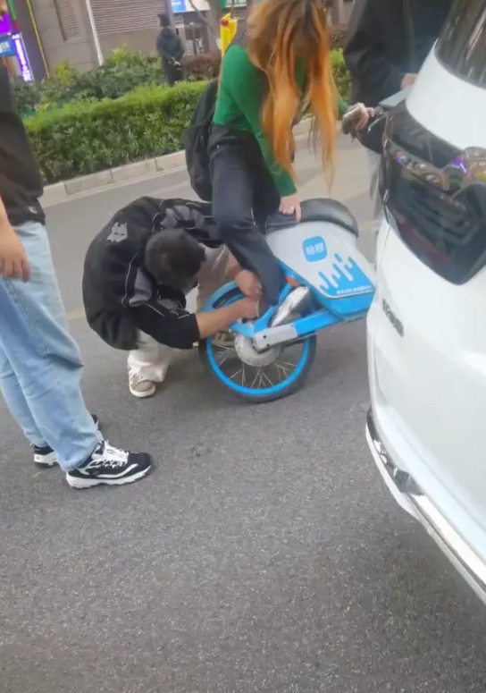 这脚怎么进去愣是想不明白