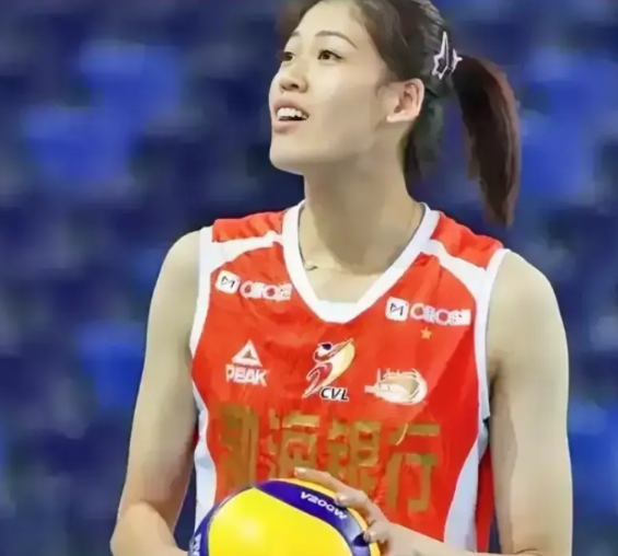 女排主攻看似很多，实则能征战世界大赛的寥寥无几！6月世联赛，若李盈莹有伤、朱婷未