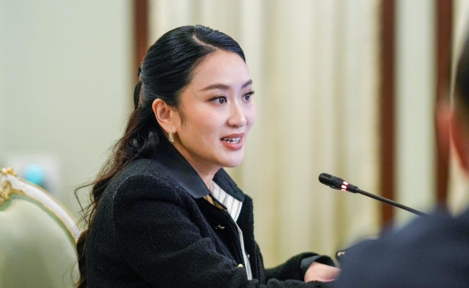 就在刚刚
泰国总理佩通坦突然宣布 
2025年8月29日，泰国总理佩通坦突然宣布