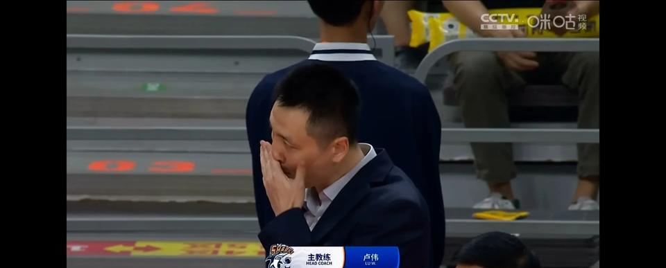 恕我直言，上海队打不过广东队很正常，毕竟人家有底蕴，但是抢三大战中，卢伟的一系列