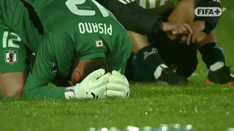 输球怪己不怨人，日本U20被淘汰后门将跪地痛哭流泪！
日本U20惨遭法国U20补