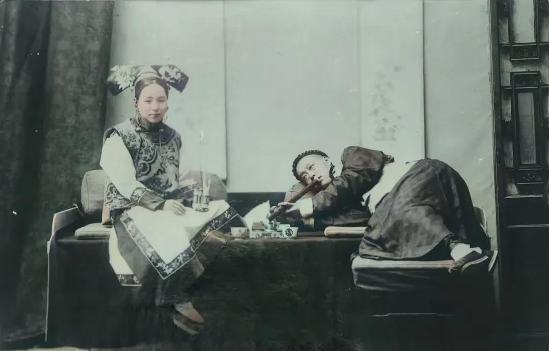 晚清时期，鸦片税成为财政的重要支柱。例如1905年，全国岁入为1.5亿两白银，其