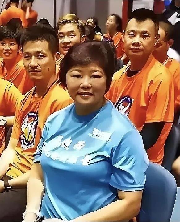 国羽球迷忠诚度测试：以下六位中年女性都曾经是多年前叱咤羽坛的世界冠军，随便哪一位
