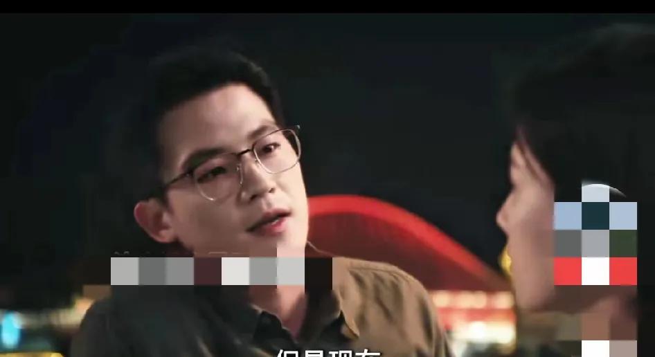 7.《北上》。夏凤华轻率跟海哥签的协议让谢望和一家一下子倒退到解放前。赔了10万