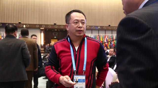 告别迈巴赫与尊界的崛起，周鸿祎与余承东，俩男人都在做正确的事