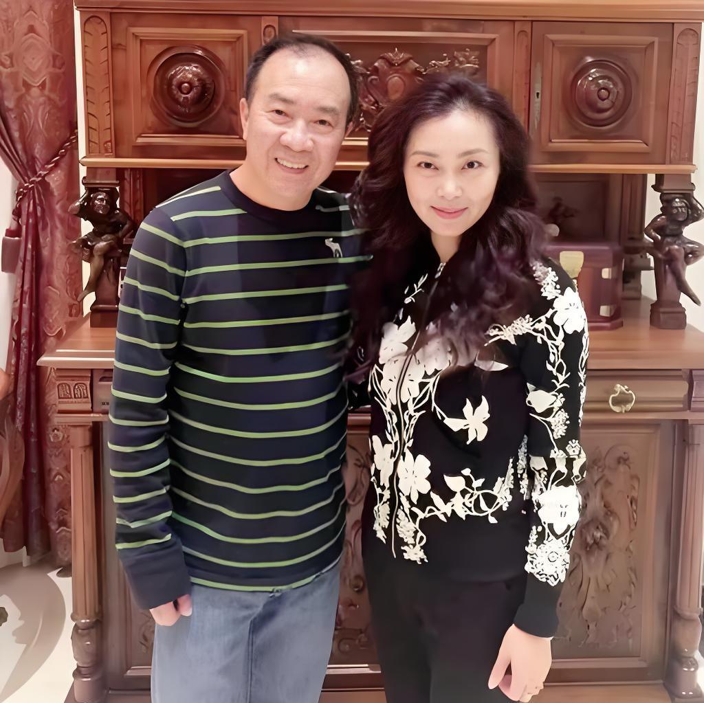 戴志诚、袁茵夫妇，夫唱妇随，伉俪情深