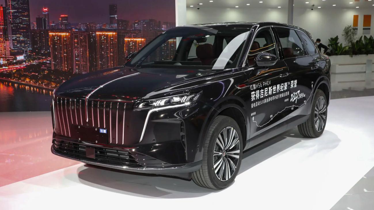 红旗HS6 PHEV来了！双15.6英寸大屏，标配8295P芯片，续航1650公里