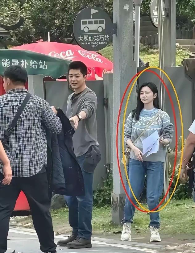 素颜的景甜在大街上能认出来吗？

有菲选菲无菲选圆，无菲无圆就选景甜！不是素颜都