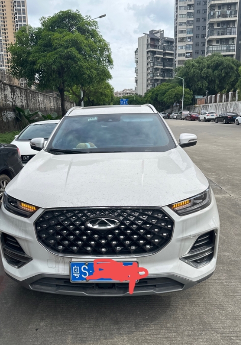 瑞虎8puls轮胎不到2万公里就变形


送小孩回广西上学，半夜11点左右跑到中