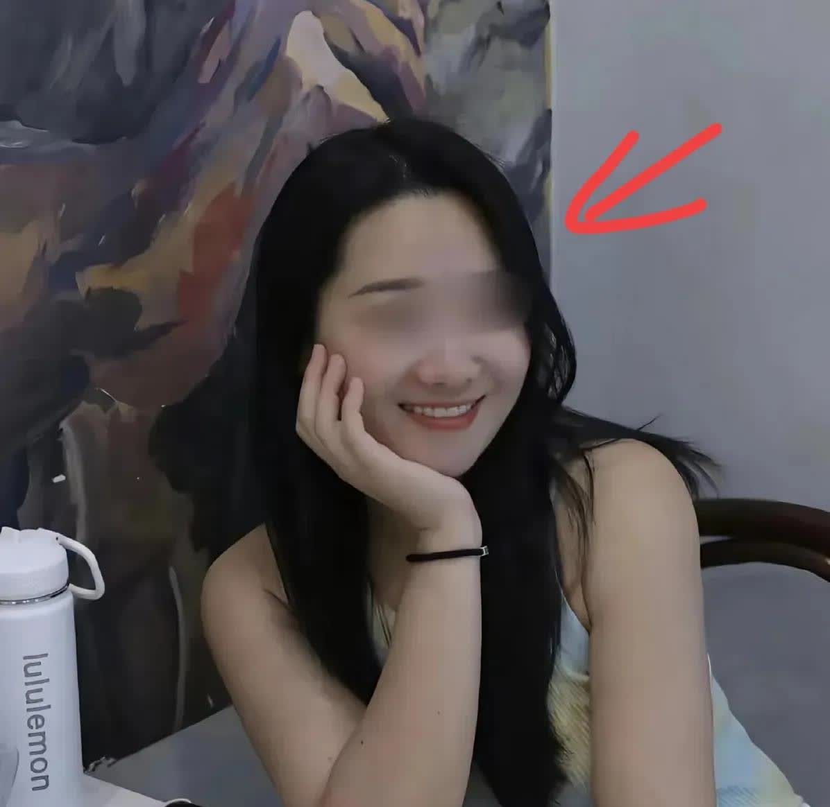 我问我海南的朋友

你对三亚被蛇咬身亡的女孩怎么看

我朋友说：其实海南