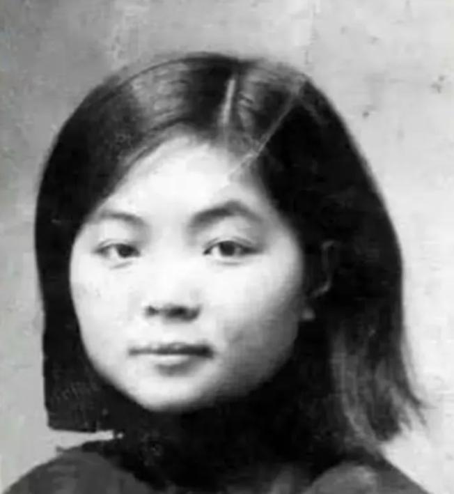 开国陈赓大将之妻王根英烈士。1933年，因为叛徒出卖，王根英被捕入狱，面对酷刑和