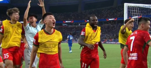 关键时刻上超哥！遗憾的是这次于汉超上场也没能力挽狂澜。90分钟鏖战，双方2：2打