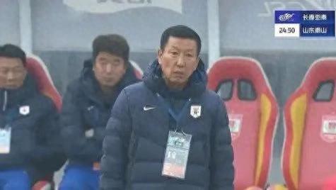 云南玉昆让二追三3: 2逆转山东泰山，崔康熙离开倒计时