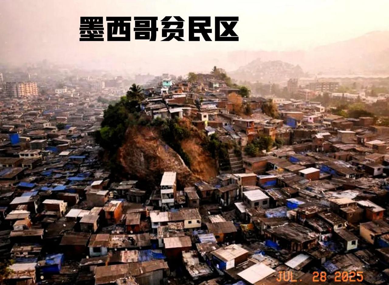不是墨西哥毒枭强，而是军队弱！没有一辆坦克！
为啥打不过毒枭，因为没有重装甲武器