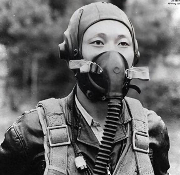 1953年，年仅21岁的朝鲜飞行员，开着当时世界上最先进的战机投诚美国，并获得1