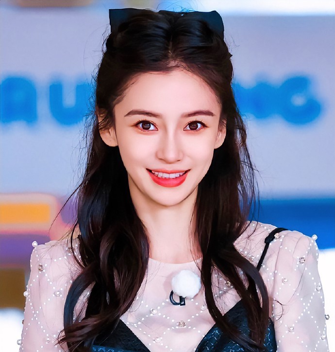 Angelababy和黄晓明离婚，晓明哥愿意分财产不要孩子坚决离，肯定有原因！原